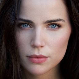 Sofia Mattsson 飾演 Amelia Boudine