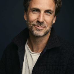 Damien Dorsaz - 真實芳言演員 飾演L'acteur qui joue le père d'Amy