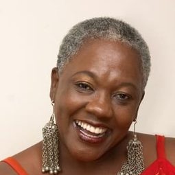 Jetty Mathurin - Away演員 飾演Thenna