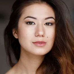 Katharine King 飾演 Sage