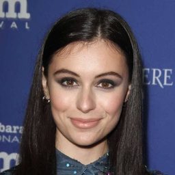 Marta Pozzan 飾演 Mariel