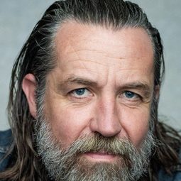 Ferdy Roberts 飾演 Owen Appleton