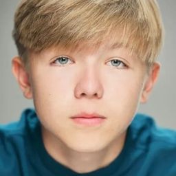 Austin Haynes - 寒鴉演員 飾演Boy