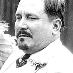 Nick De Ruiz - Rio Rita演員 飾演Padrone