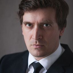 Michael Pitthan 飾演 Sebastian