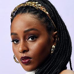 Crystal Clarke 飾演 Ruby