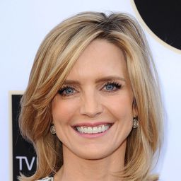 Courtney Thorne-Smith 飾演 Alise