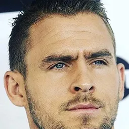 傑克·凱西 飾演 Black Tom