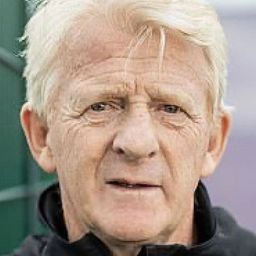 Gordon Strachan 飾演 Self