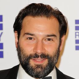 Adam Buxton 飾演 Quintus