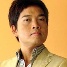 鄭啟泰 飾演 Ching