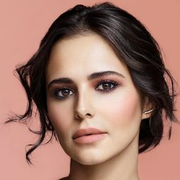 Cheryl Cole 飾演 Self