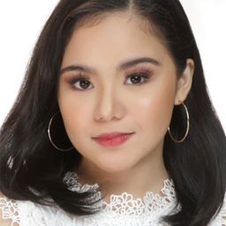 Angellie Nicholle Sanoy 飾演 Ria