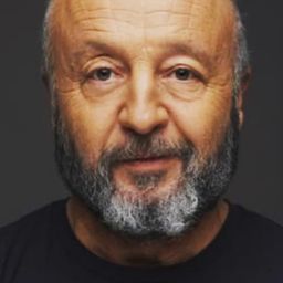 哈肯·薩林米斯 飾演 Mehmet