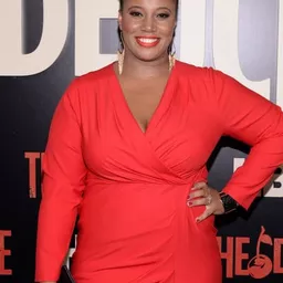 Pernell Walker 飾演 Charlotte Fields