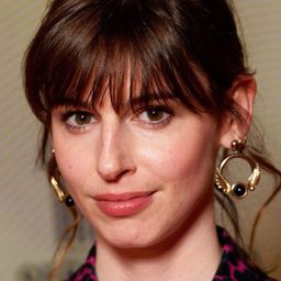 Bérangère McNeese - 舐血成人禮演員 飾演Haze Painting