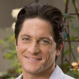 大衛·康瑞德 飾演 Peter Gutenberg