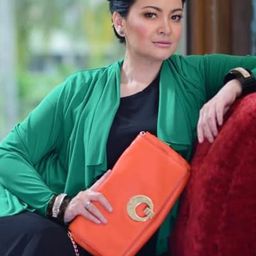 Raja Ema 飾演 Murni