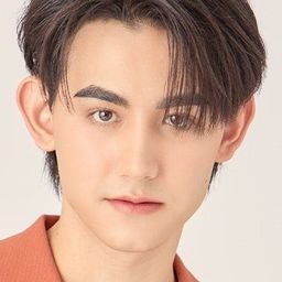 Drake Laedeke 飾演 