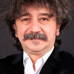 Suleyman Atanisev - 母親的傷痕演員 飾演Sadık