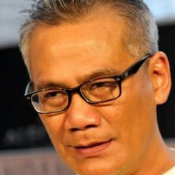 提歐·帕古薩狄沃 - Paper Boats演員 飾演Pak Wayan