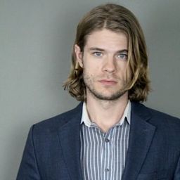 Andy Fischer-Price 飾演 Austin