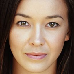 Lara Schwerdt 飾演 Barbara Roper