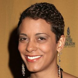 Cynda Williams - 領帶之謎演員 飾演Lisa-Marie Chandler