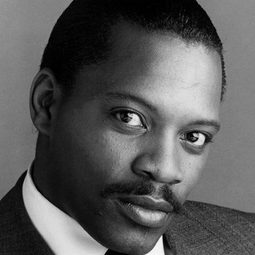 Alexander O'Neal 飾演 self