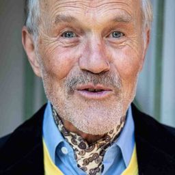 Heinrich Giskes 飾演 Türmer