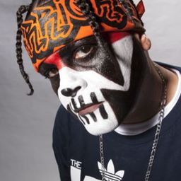 Anybody Killa 飾演 Indian Chief