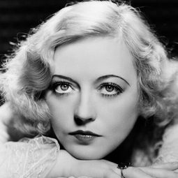 Marion Davies 飾演 Marion Davies