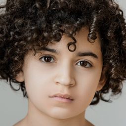 迪恩·史考特·瓦斯奎茲 飾演 Kris Diaz