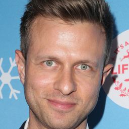 Jamie Spilchuk 飾演 Andrew