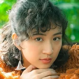 湯毓綺 - 大濛演員 飾演Hsia