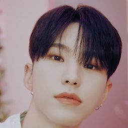 Kwon Soon-young - DIAMOND EDGE IN SEOUL演員 飾演Self