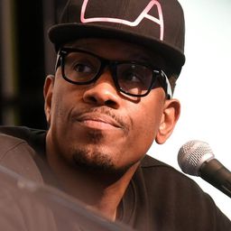 Lesean Thomas 飾演 Self