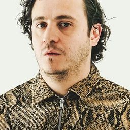 里卡多·歐法瑞 飾演 Javo