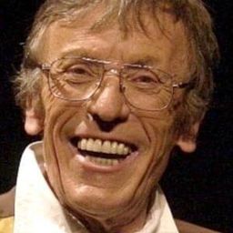 Romain Bouteille - 鬼火演員 飾演Jerome Minville