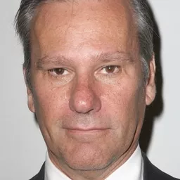 Jeffrey Kleiser 飾演 Lookout