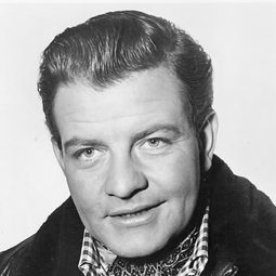 Sean McClory - 蓬門今始為君開演員 飾演Owen Glynn