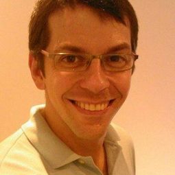 César Marchetti 飾演 Prefeito (voice)