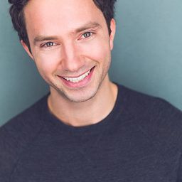 Craig Newman 飾演 Cody