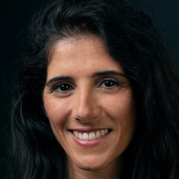 Rita Pinheiro 飾演 