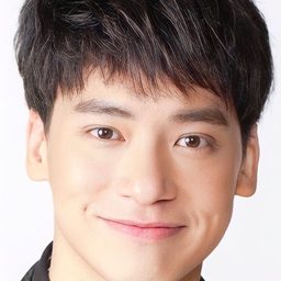 Sukrit Wisetkaew 飾演 Song