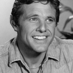 Cliff Potts 飾演 John Keenan