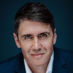 Jack Finsterer - 如何在 9 周內改變演員 飾演Patterson