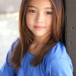 艾拉·格羅斯 飾演 Sasha