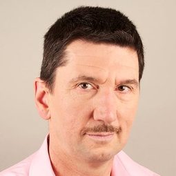 Bruno Davézé 飾演 Iégor forçat russe