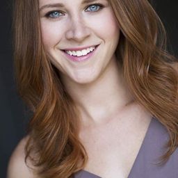 Danielle Evon Ploeger 飾演 Officer Williams